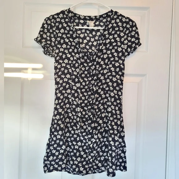 Forever 21 women's black and white mini dress - Picture 1 of 4